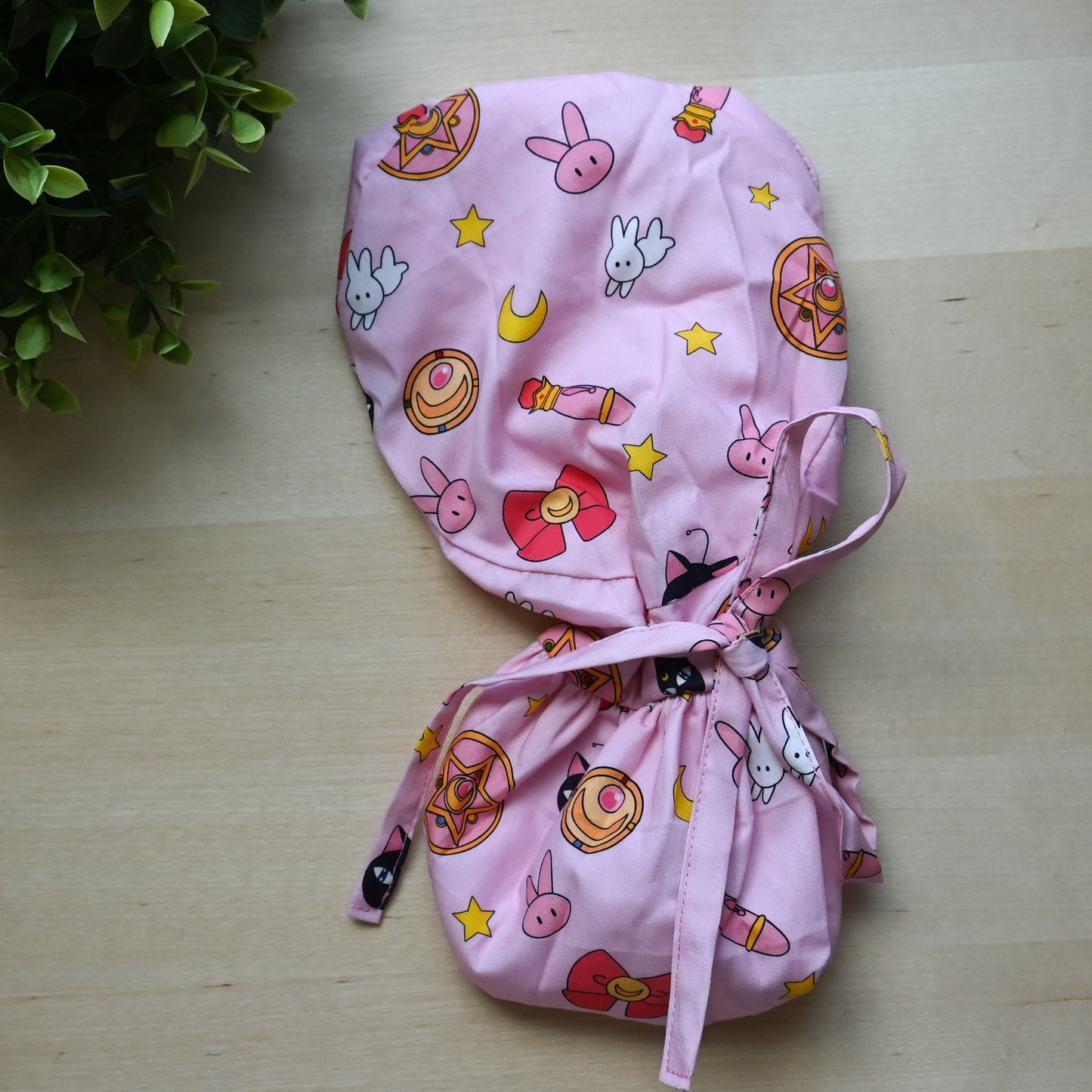 SAILOR MOON : MINIMAL SYMBOLS SATIN LINED PONYTAIL SCRUB CAP