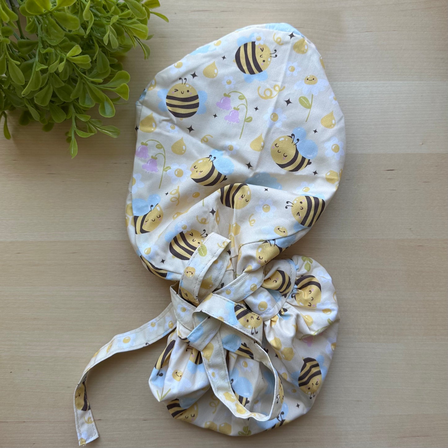 CUTE BUMBLEBEE SPRING THEMED SATIN LINED PONYTAIL SCRUB CAP