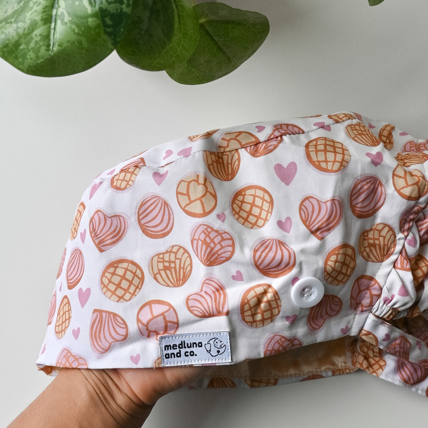CONCHAS WITH HEARTS SATIN LINED PONYTAIL SCRUB CAP