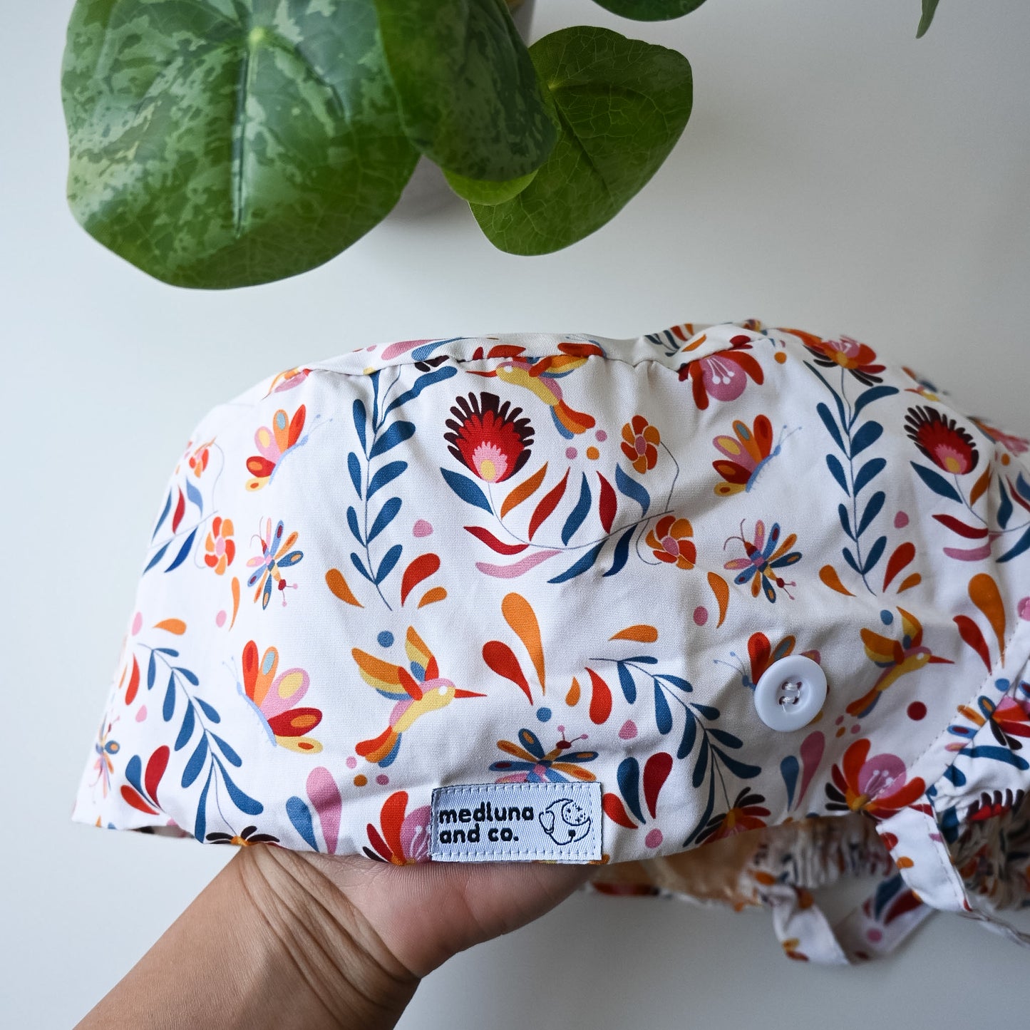 HISPANIC TRADITIONAL NEUTRAL TALAVERA PATTERN SATIN LINED PONYTAIL SCRUB CAP