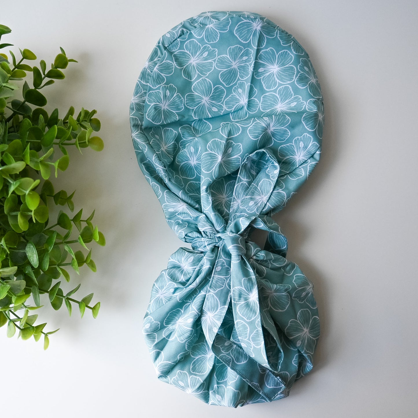 HIBISCUS THEMED SATIN LINED PONYTAIL SCRUB CAP