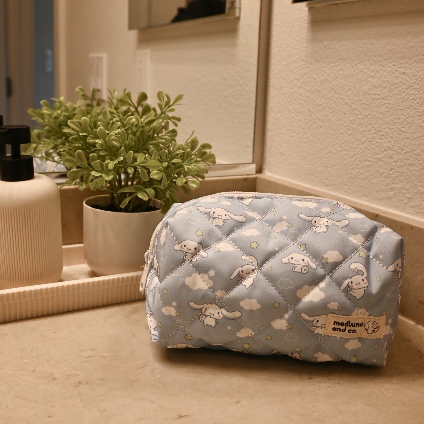 CINNAMOROLL LARGE MAKEUP BAG