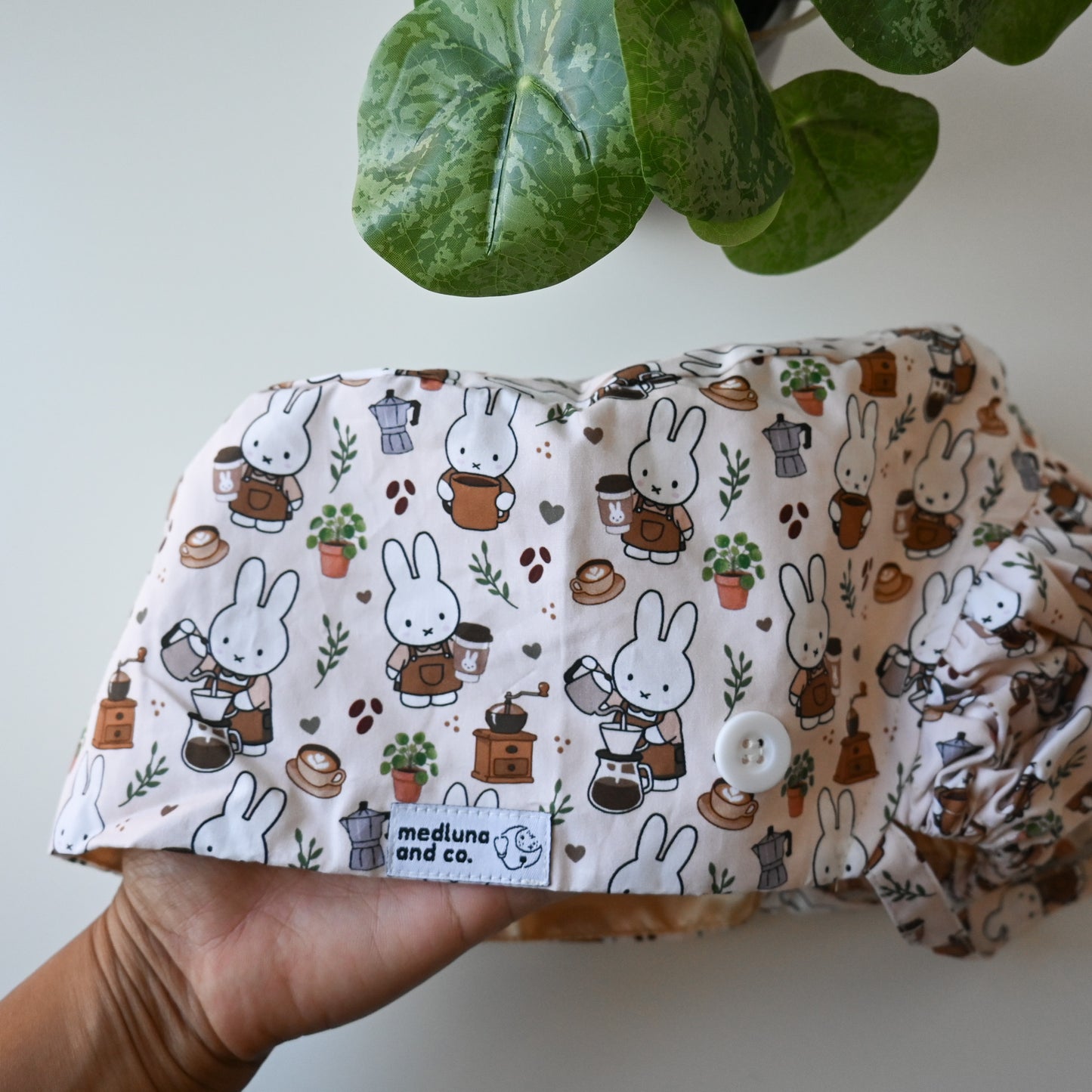 MIFFY COFFEE THEMED SATIN LINED PONYTAIL SCRUB CAP