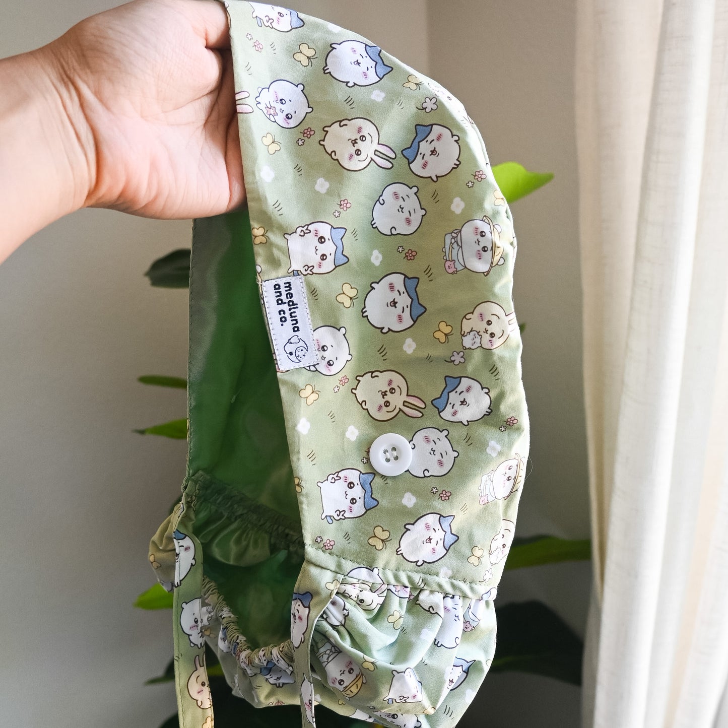 CHIIKAWA THEMED SATIN LINED PONYTAIL SCRUB CAP
