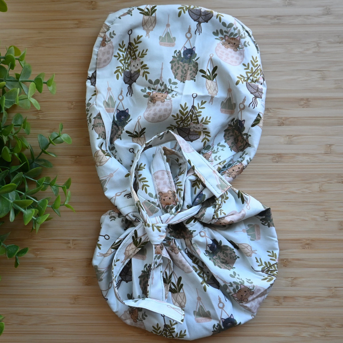 CAT WITH PLANTS THEMED SATIN LINED PONYTAIL SCRUB CAP