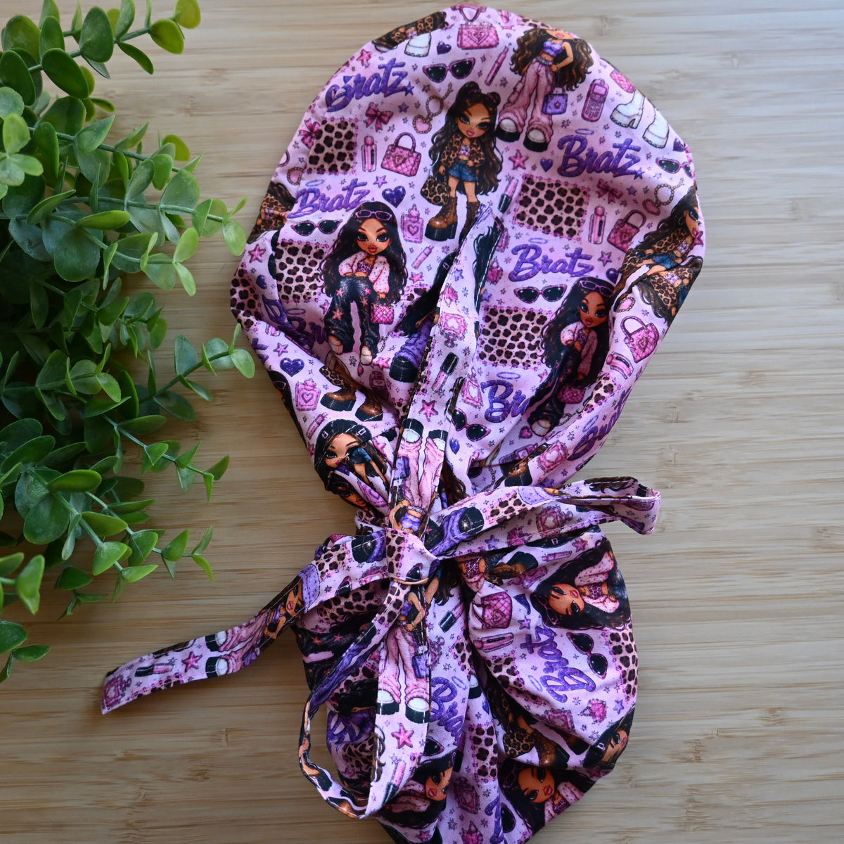 BRATZ THEMED SATIN LINED PONYTAIL SCRUB CAP