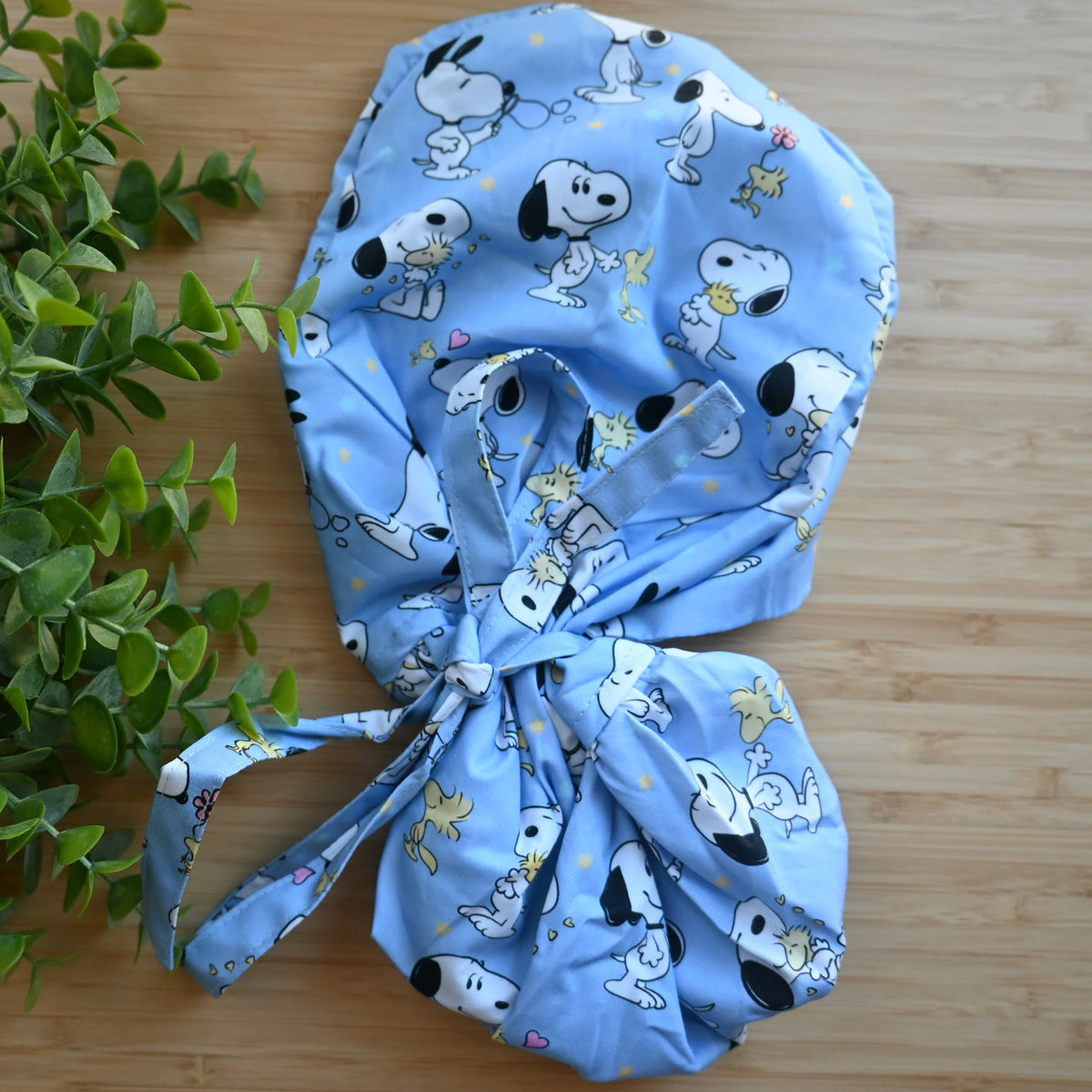 SNOOPY BLUE THEMED SATIN LINED PONYTAIL SCRUB CAP