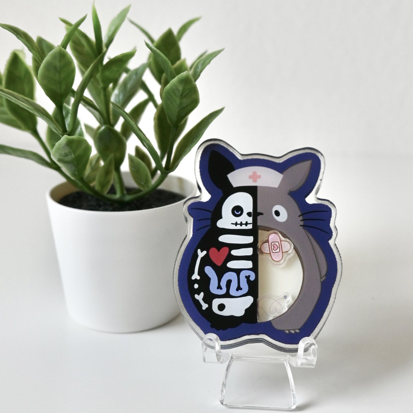 MY NEIGHBOR TOTORO - ANATOMY THEMED ACRYLIC SHAKER BADGE REEL