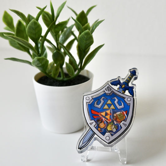 LEGEND OF ZELDA - HYLIAN SHIELD WITH ITEMS ACRYLIC SHAKER BADGE REEL