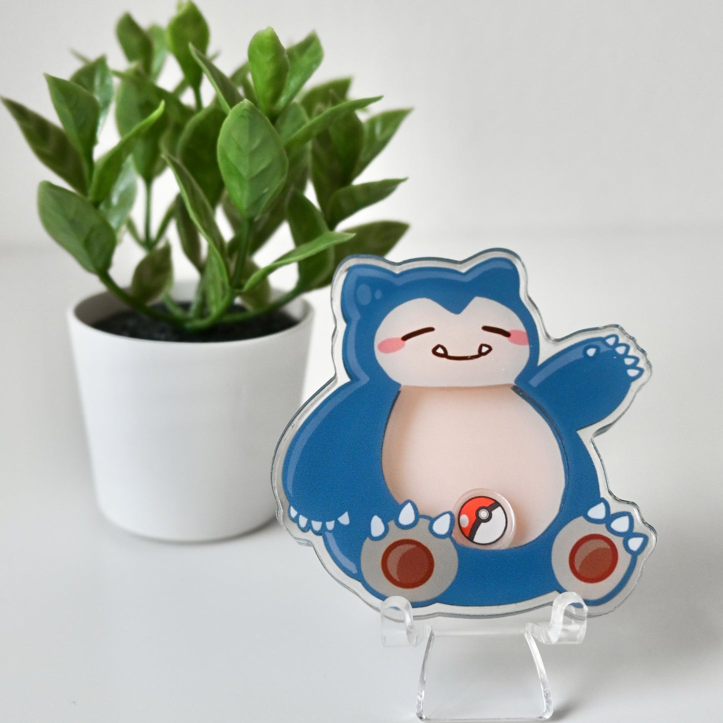POKEMON - SNORLAX THEMED ACRYLIC SHAKER BADGE REEL