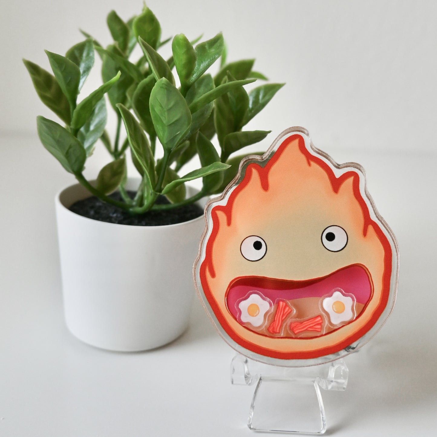 HOWL'S MOVING CASTLE - CALCIFER THEMED ACRYLIC SHAKER BADGE REEL