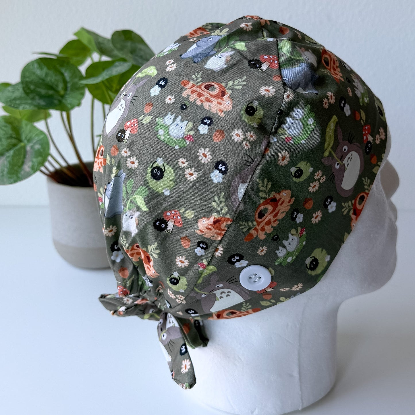 MY NEIGHBOR TOTORO - GREEN TOTORO WITH FRIENDS SATIN LINED REGULAR SCRUB CAP