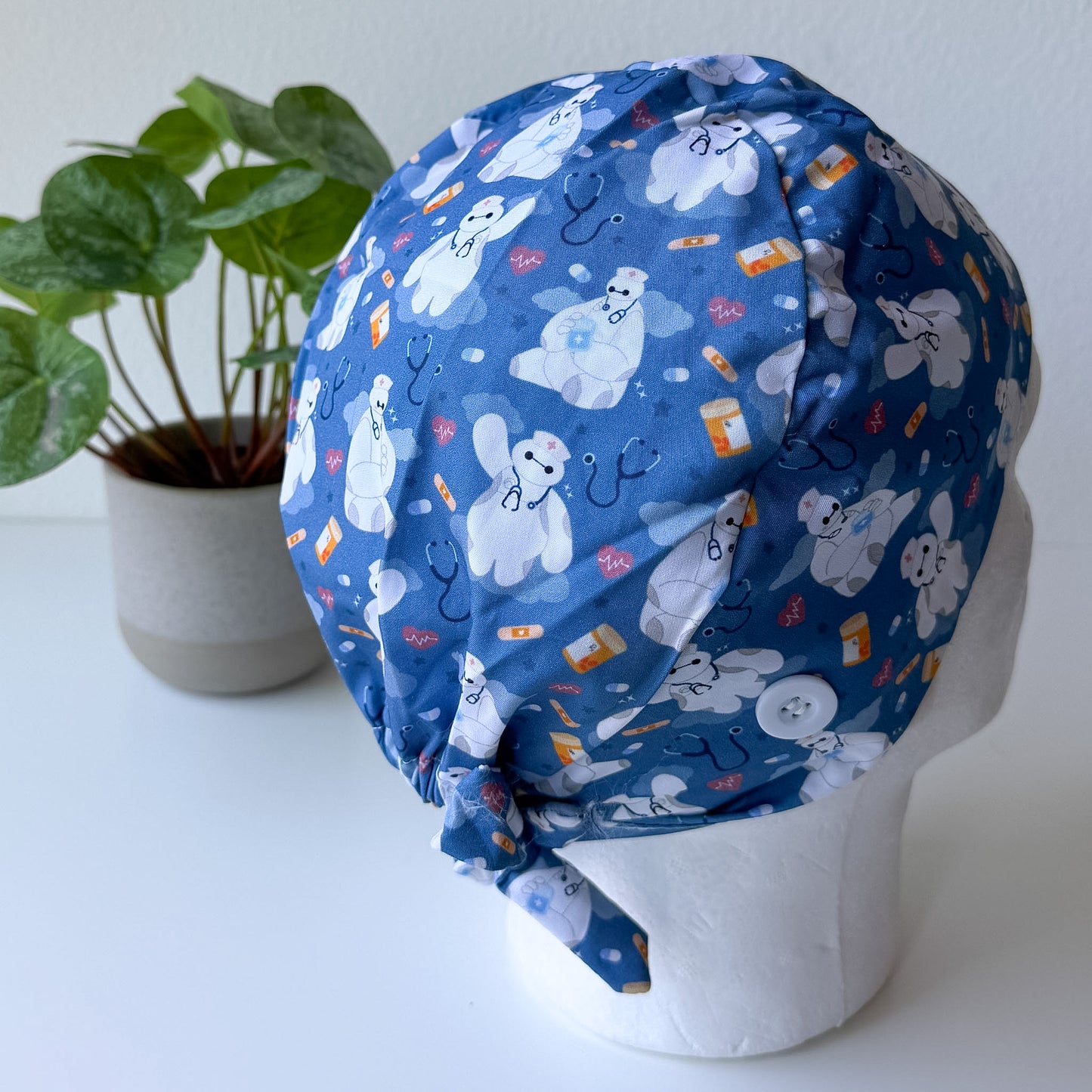 BAYMAX MEDICAL THEMED SATIN LINED REGULAR SCRUB CAP